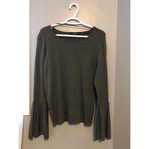 Dynamite Long bell sleeve shirt